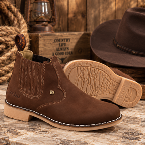 Kit Bota Arizona Masculina Ortopédica de Couro Legítimo + BRINDES: Chapéu, Cinto e Capinha