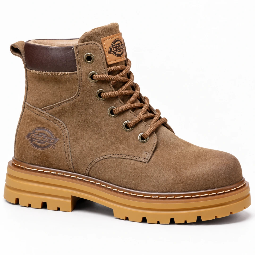 Kit Bota Bravok Ortopédica Masculina em Couro Legítimo de Acabamento Acamurçado com Ilhós Metálicos, Costura Contrastante e Solado Tratorado + 2 BRINDES!
