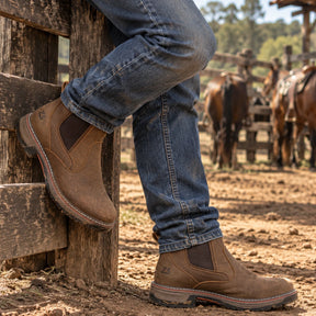 Kit Bota Taurus Masculina em Couro Legítimo, Borracha e Elastano de Alta Resistência com Solado Jump Antiderrapante + BRINDES