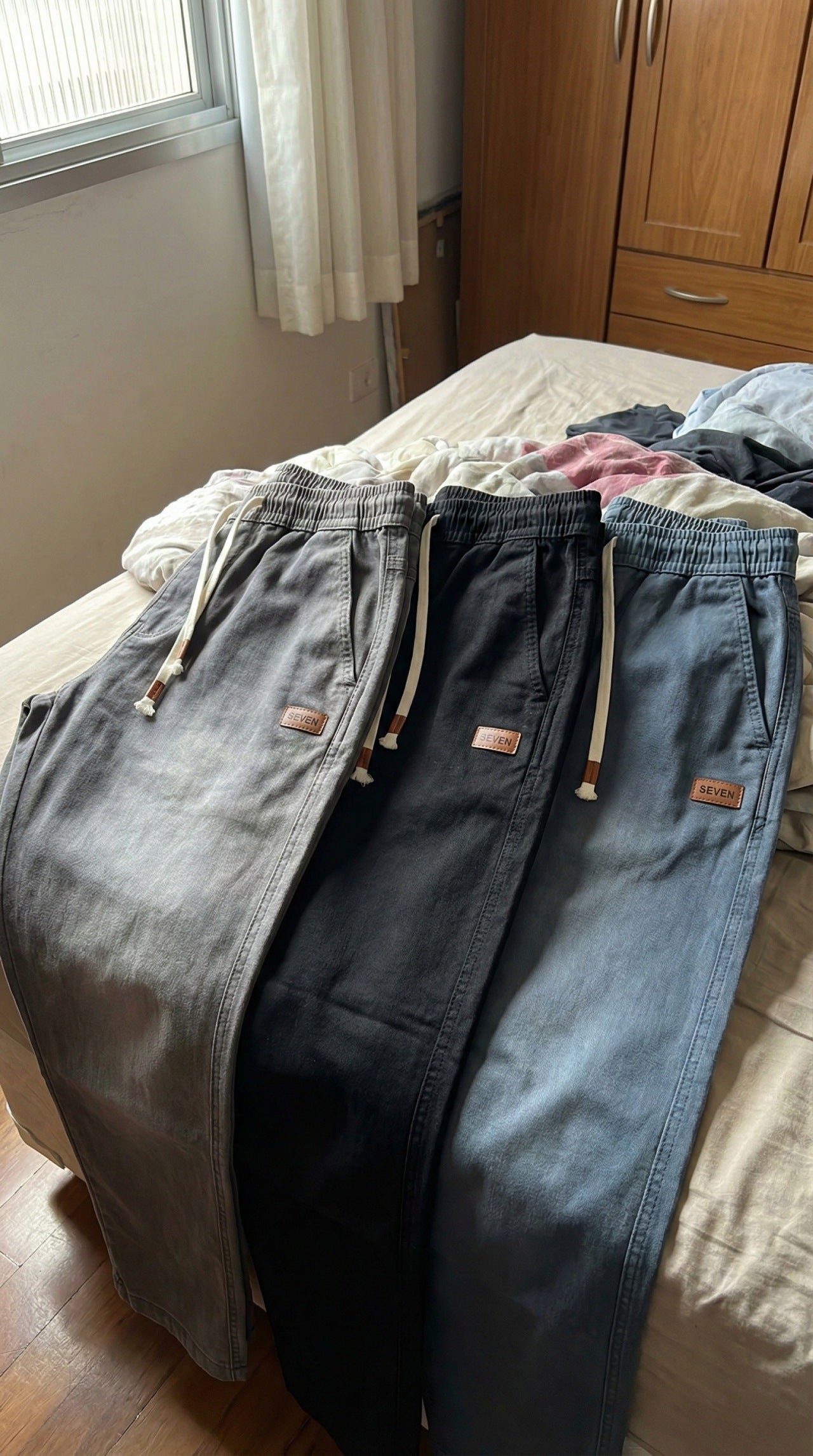 [Leve 3, Pague Só 2!] Calça Dravus Masculina em Algodão Encorpado e Sarja Lavada de Cintura Elástica com Costura Vertical em Relevo
