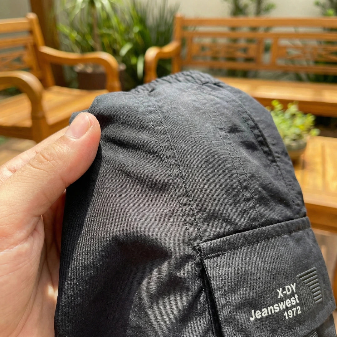 [Leve 4, Pague Só 2!] Bermuda Vektor Masculina em Nylon Texturizado de Alta Durabilidade com Bolsos Cargo e Etiqueta Industrial + BRINDES